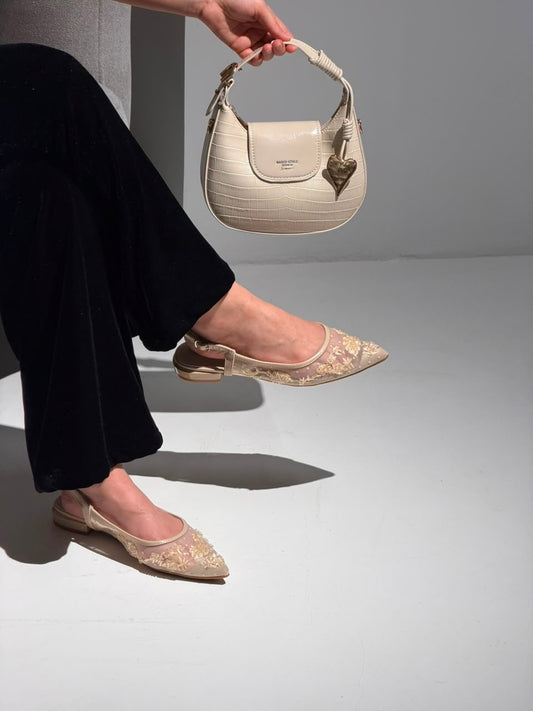 Demure flat