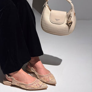 Demure flat