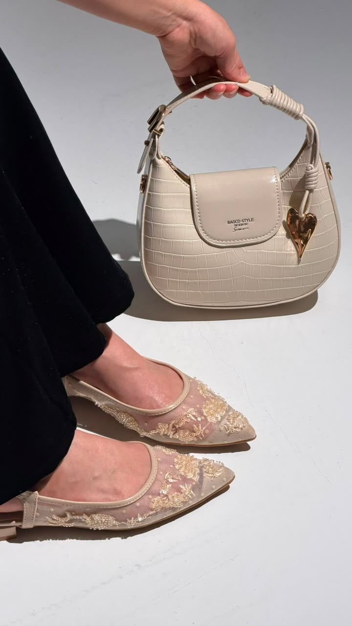 Demure flat