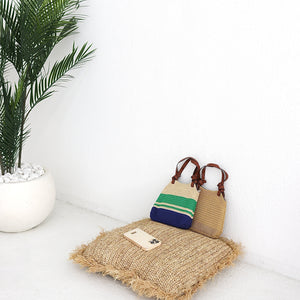 Knitted tote